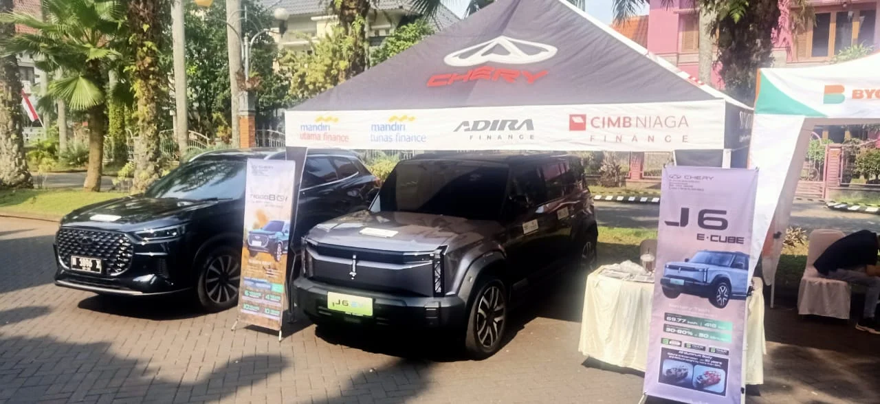 dealer chery malang pameran mobil di permata jingga kota malang
